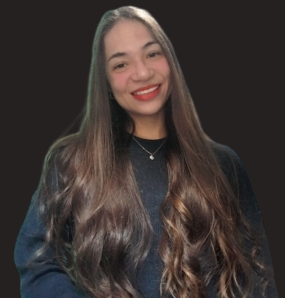 Foto de rosto de Juliana Rodrigues Brito sorrindo.